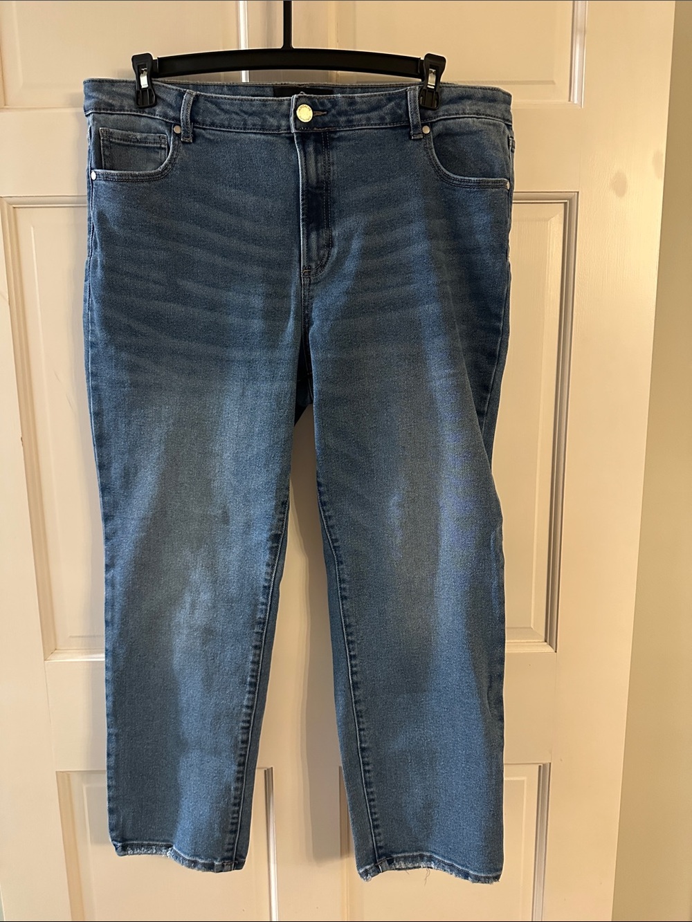 Jordache Straight-Leg Women's Jeans in Medium Blue